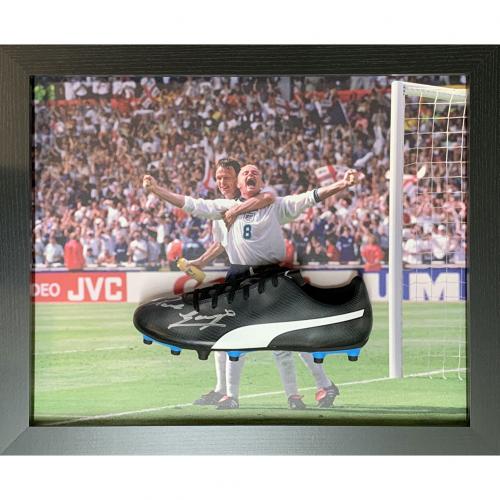 England FA Gascoigne Signed Boot (Framed) - Excellent Pick